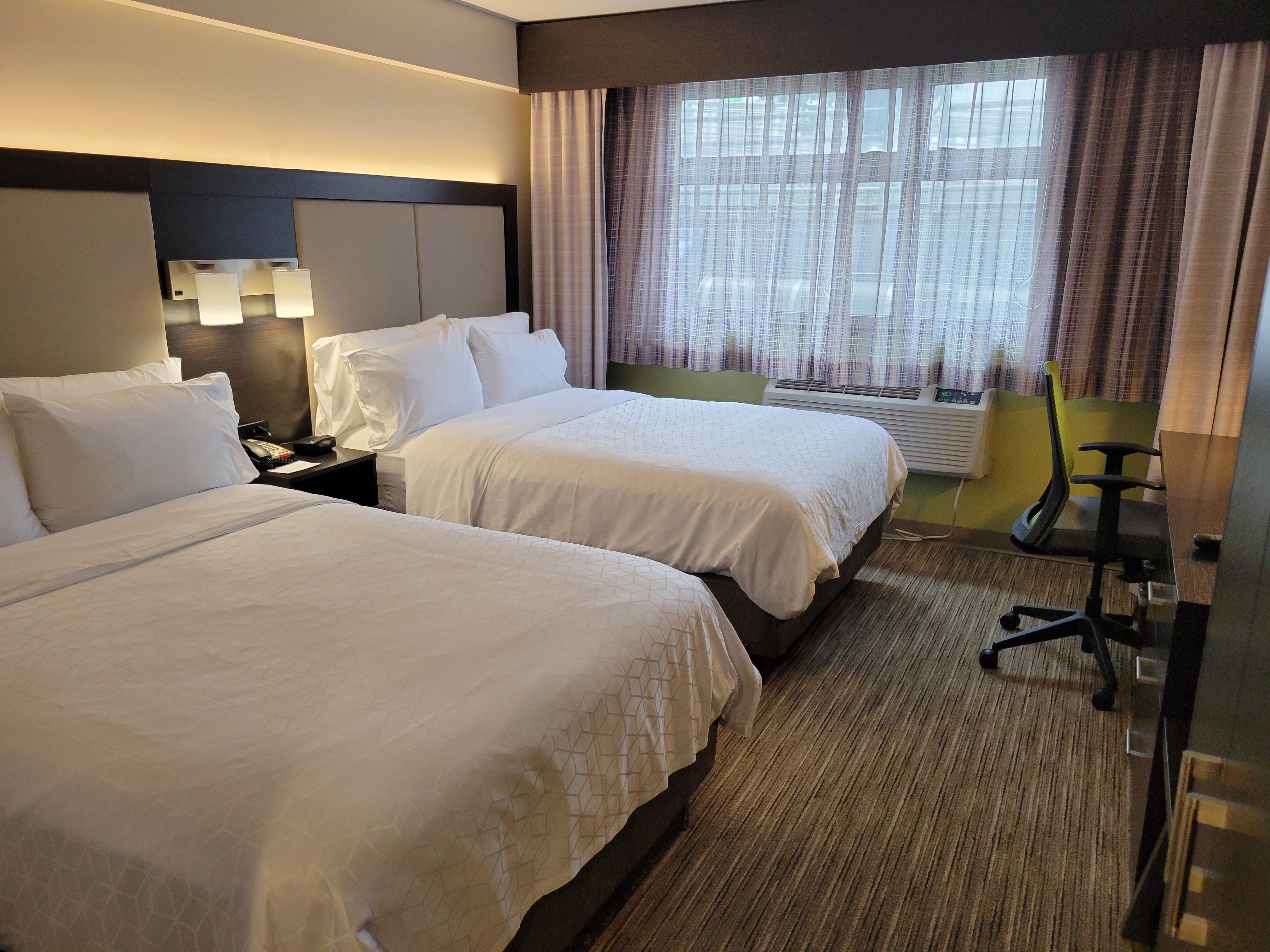 Holiday Inn Express Maspeth By Ihg Нью-Йорк Екстер'єр фото