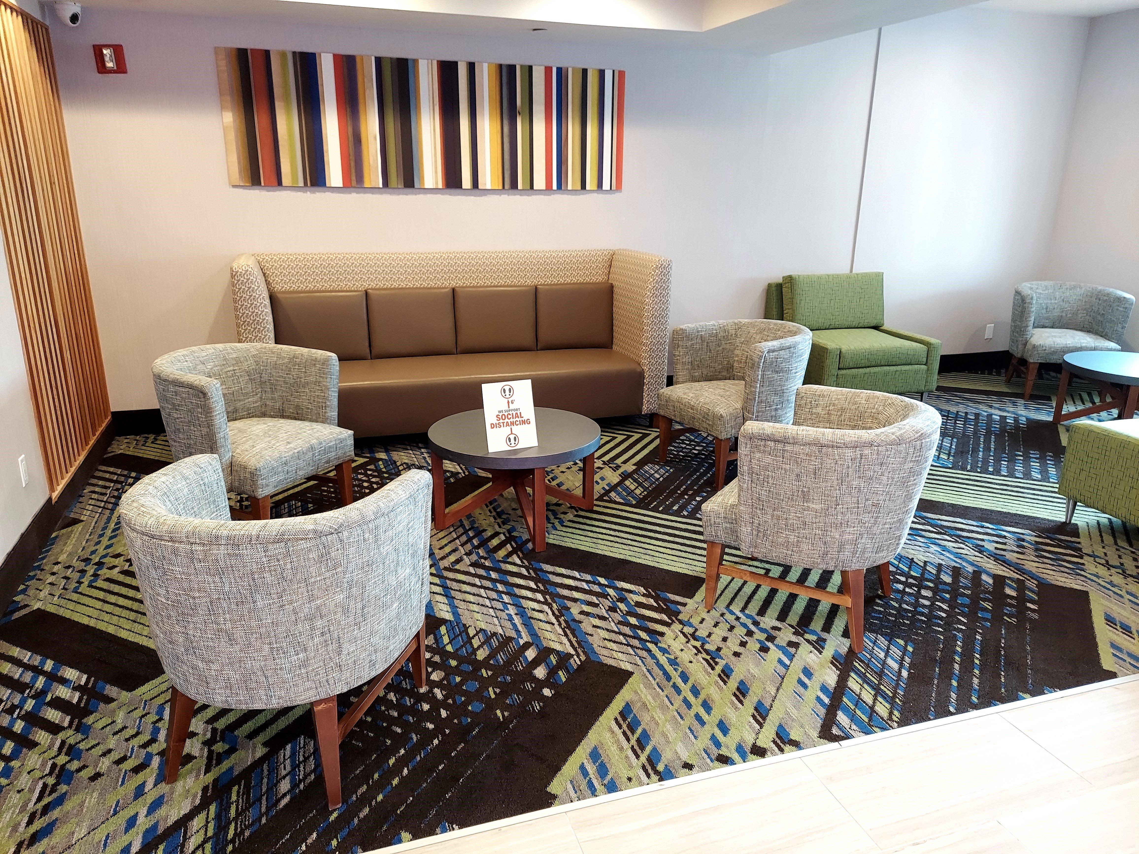 Holiday Inn Express Maspeth By Ihg Нью-Йорк Екстер'єр фото