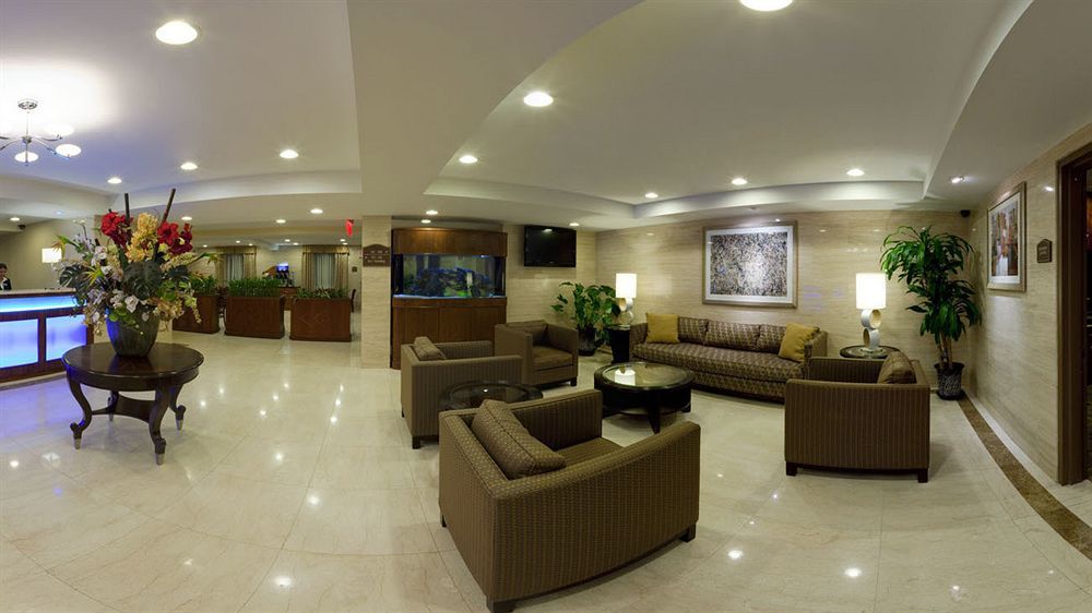 Holiday Inn Express Maspeth By Ihg Нью-Йорк Екстер'єр фото